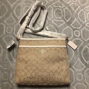 BNWT Coach Purse